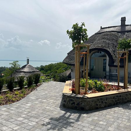 Panorama Apartmanhaz Badacsonytomaj Ngoại thất bức ảnh