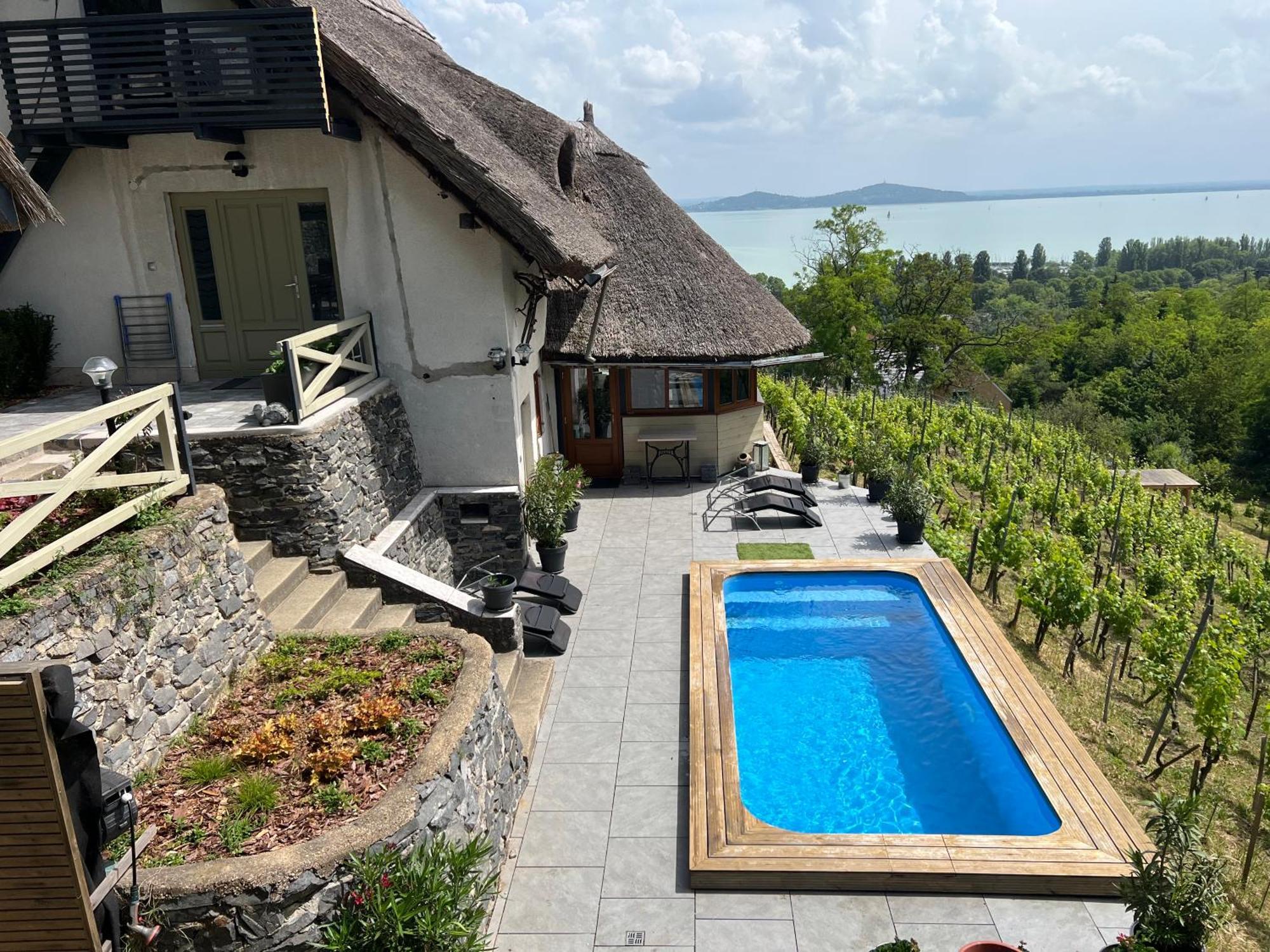 Panorama Apartmanhaz Badacsonytomaj Ngoại thất bức ảnh
